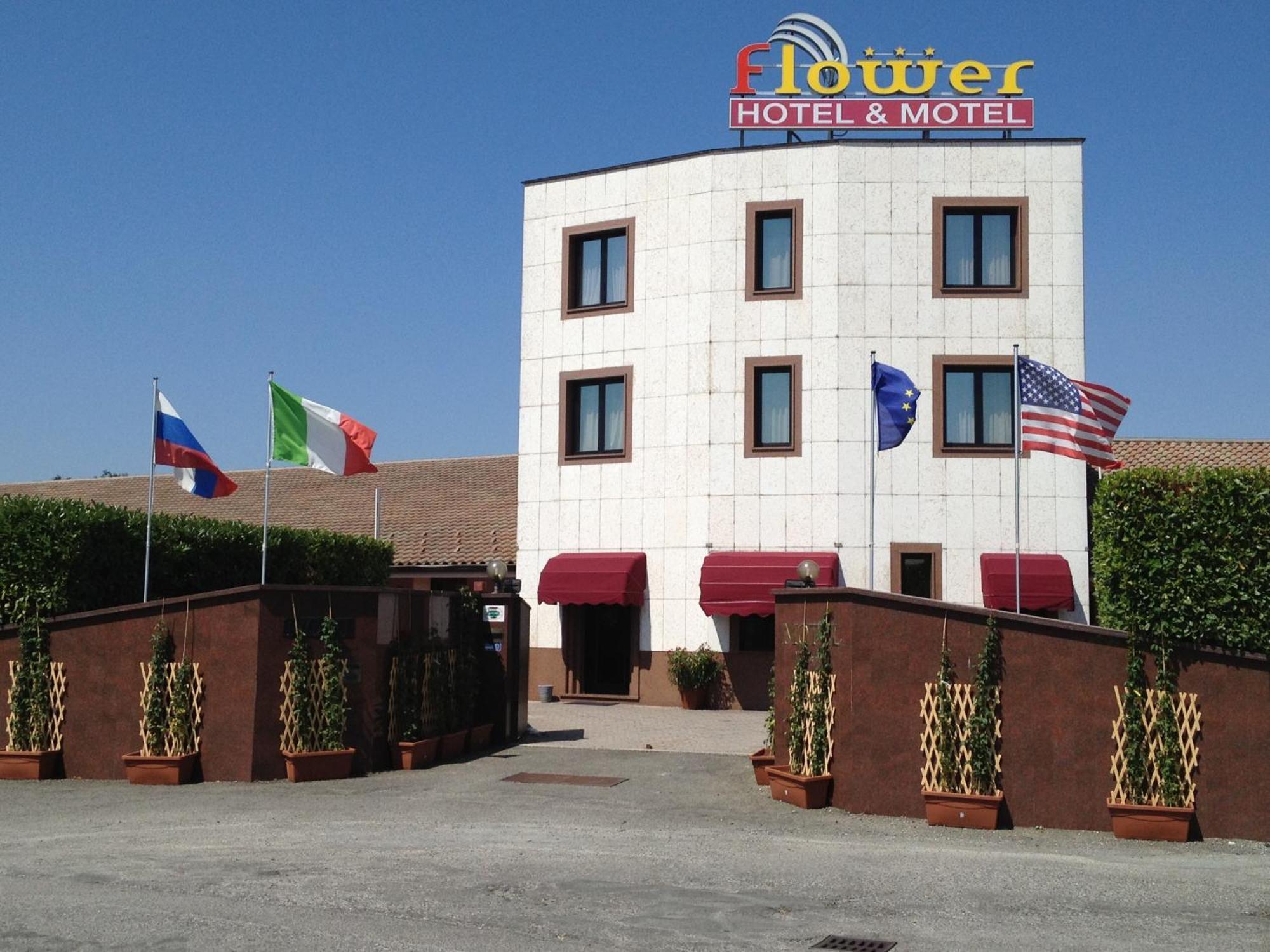 Hotel Motel Flower Novi Ligure Extérieur photo