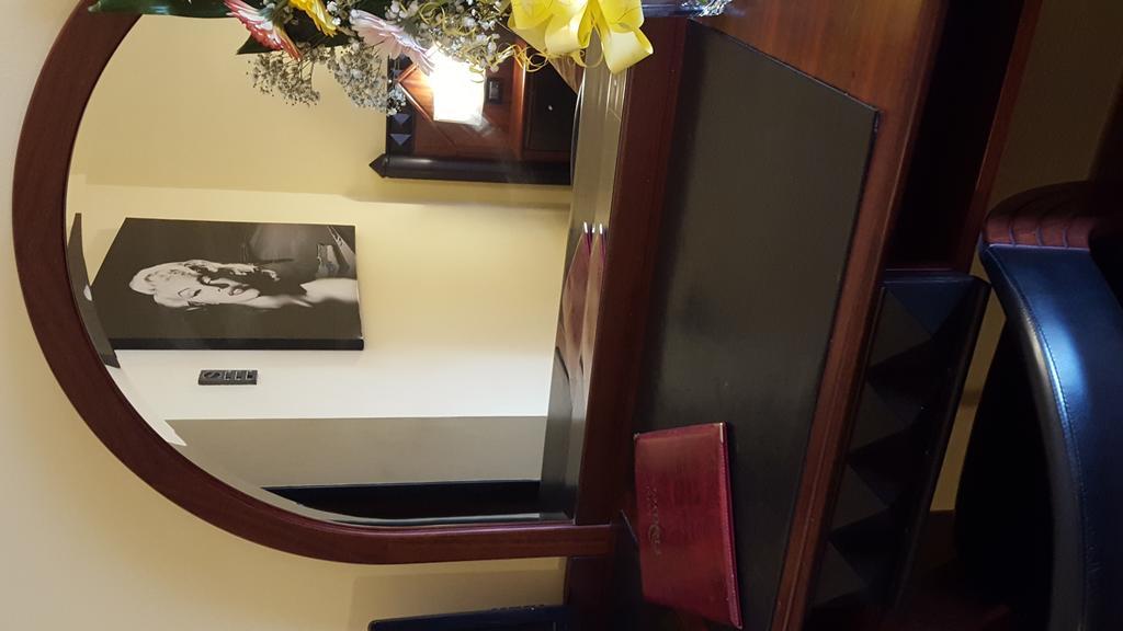 Hotel Motel Flower Novi Ligure Extérieur photo