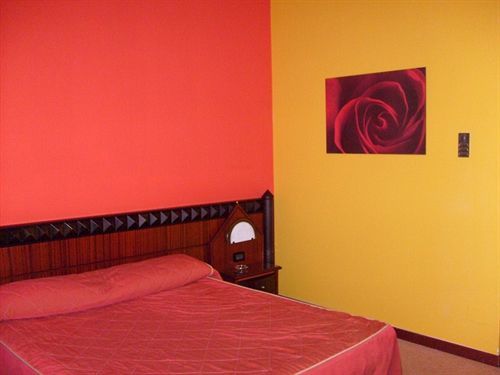Hotel Motel Flower Novi Ligure Extérieur photo